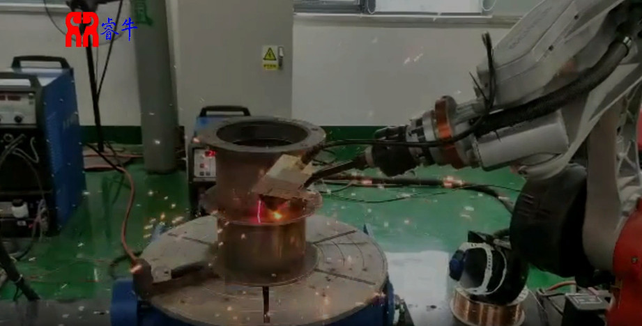 领先技术应用：智能弧焊机器人在制造业的优势