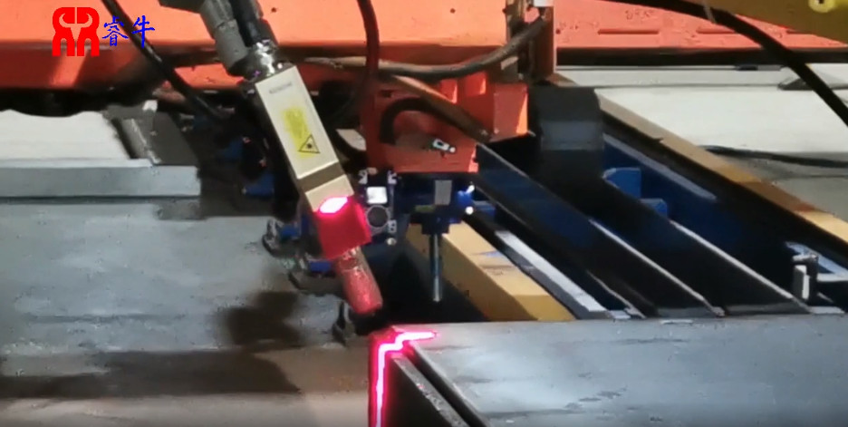 提升生产效率的关键：智能弧焊机器人技术